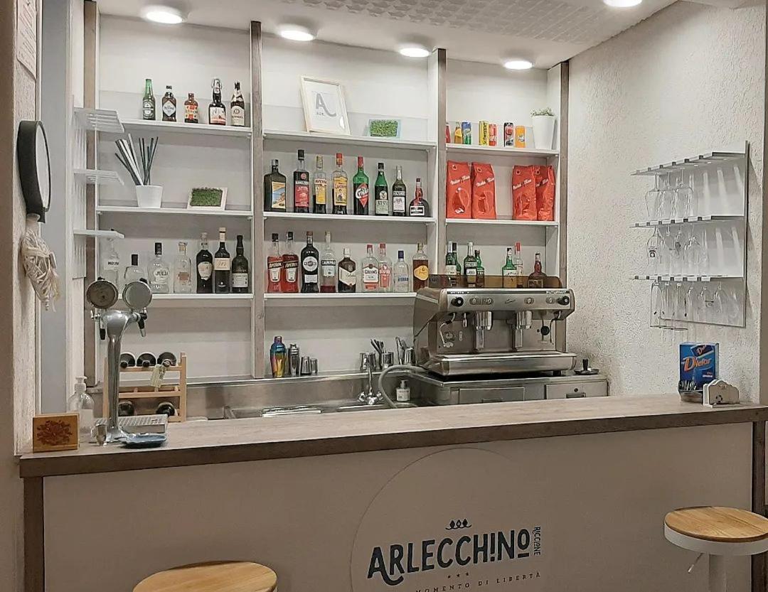 Hotel Arlecchino Риччоне Экстерьер фото